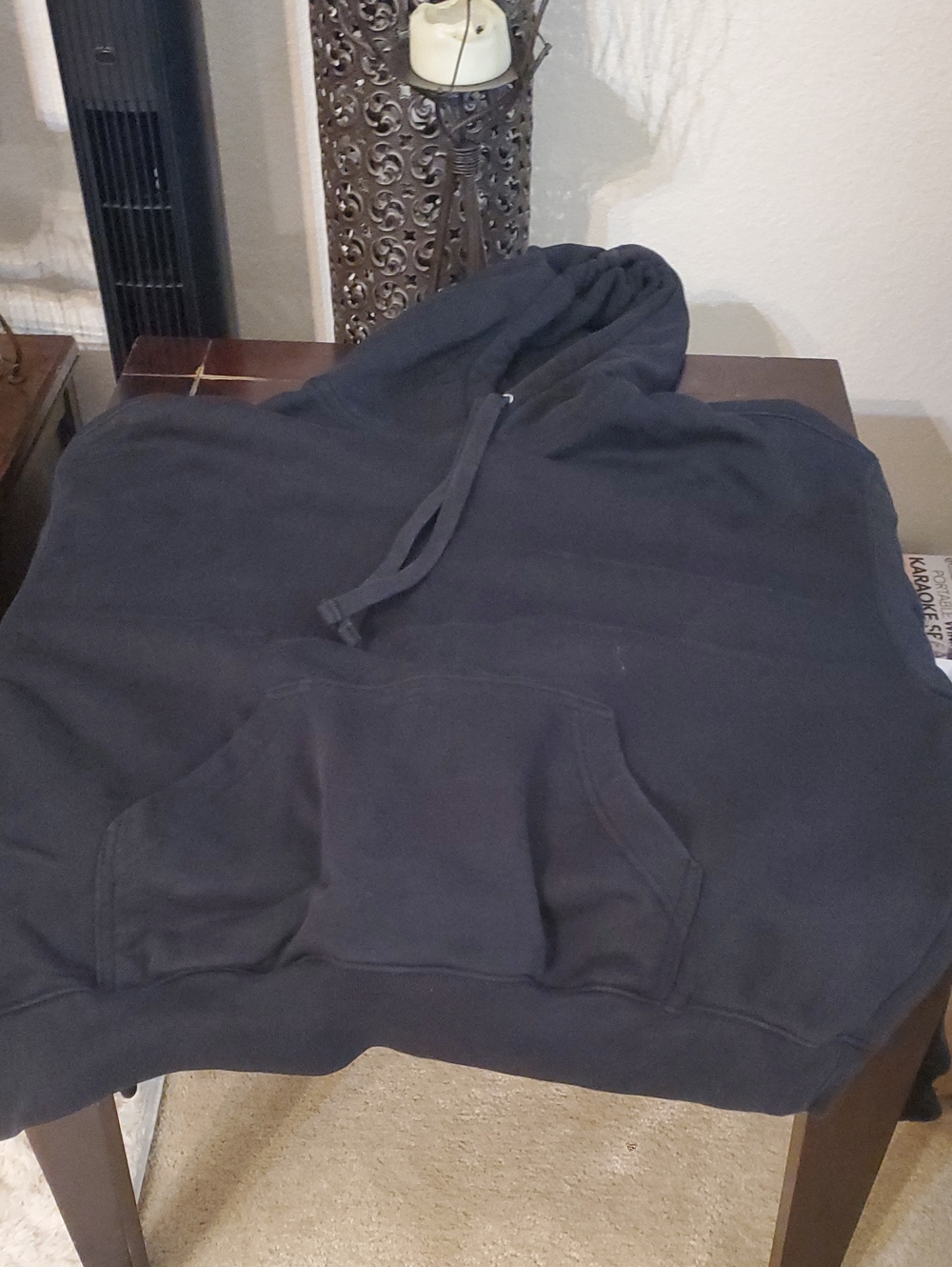 Source Unknown Black Men's Pullover Hoodie with Kangaroo Pocket